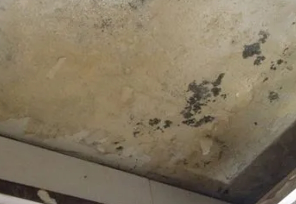 龙海阳台漏水维修公司分享下龙海卫生间渗水维修需要注意哪些问题。